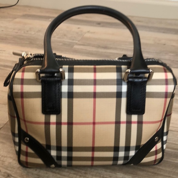Burberry Handbags - Cute Burberry Boston